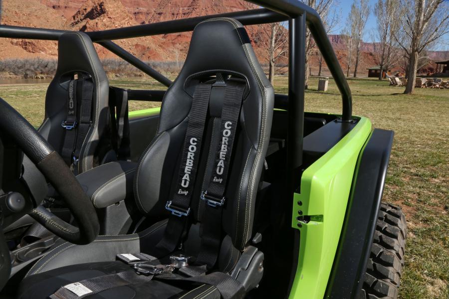 Интерьер Jeep Trailcat Concept 2016 года  (фото 6 из 26)